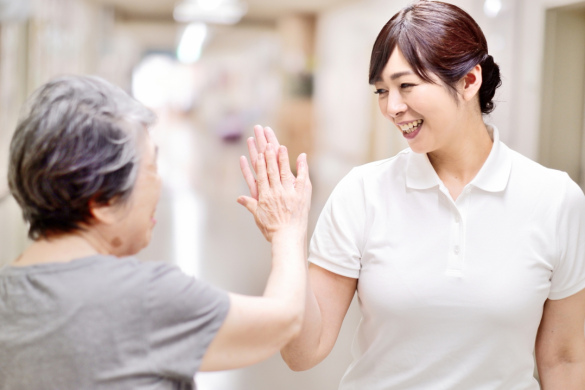 【有料老人ホームの正看護師】「山本駅」徒歩9分、暮らしをより快適に