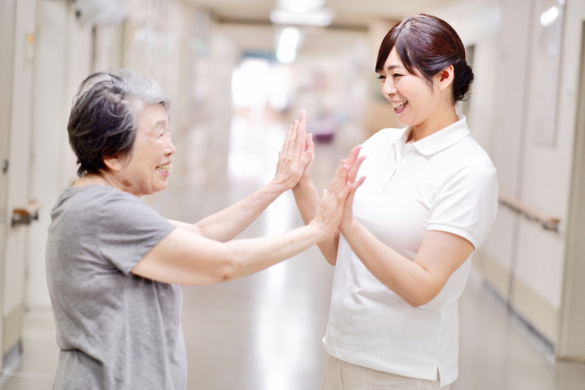 【有料老人ホームの看護師】「川越駅」徒歩7分、地域医療を支えるケア