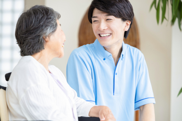 【有料老人ホームの介護職員】福利厚生充実、「自分らしさ」を尊重したサービスを実施