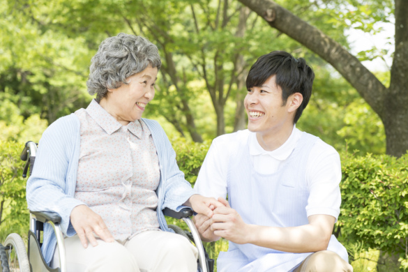 【特別養護老人ホームの介護職員】福利厚生充実、自分が受けたいサービスを提供