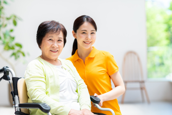 【有料老人ホームの介護職員】「太田駅」徒歩6分、全国に居宅系介護サービスを展開する企業