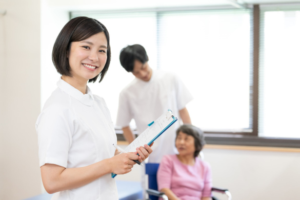 【介護老人保健施設の看護師】年間休日110日、自分や家族にしてほしいサービスを提供