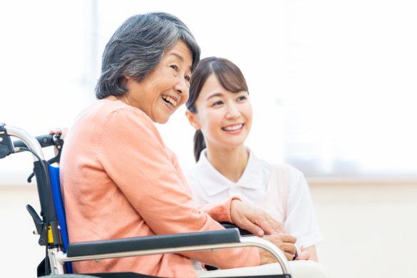 【有料老人ホームの介護職員】「上井草駅」徒歩9分、信頼されるパートナーを目指す