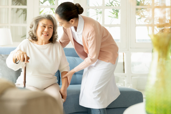 【有料老人ホームの看護師】有休消化率90％以上、家族のような気持ちで接する