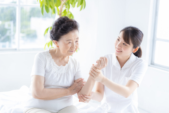 【有料老人ホームの看護師】「和泉多摩川駅」徒歩9分、心の介護サービスを提供