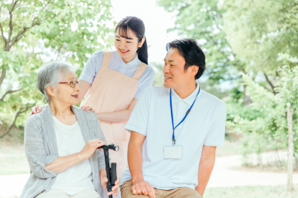 【有料老人ホームの管理職候補】有給取得率90％以上、家族のような気持ちで接する