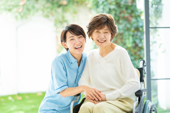 【有料老人ホームの看護管理者】月給47.1万円〜、地域医療を支えるケア