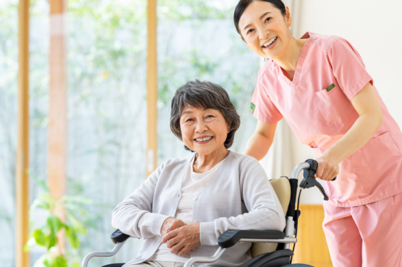 【サービス付き高齢者住宅のサービス提供責任者】年間休日112日、幅広い福祉サービスを展開