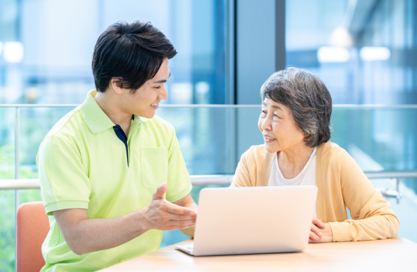 【居宅介護支援事業所のケアマネージャー】研修制度充実、実績とノウハウを活かしたサービス