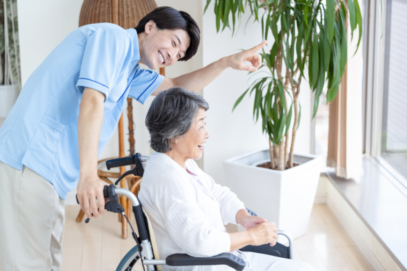 【有料老人ホームの介護職員】多彩な休暇制度、ニーズに合わせたケア・サービス