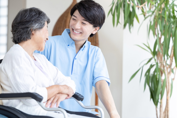 【有料老人ホームの介護職員】休暇制度充実、個性とやる気を尊重