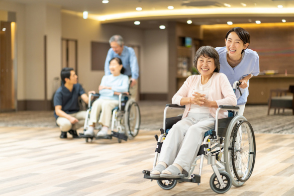 【サービス付き高齢者向け住宅の介護職員】年間休日120日、安心と安らぎの暮らしをサポート