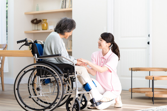 【特別養護老人ホームの介護職員】年間休日110日、あたたかい心で日常に寄り添う