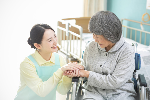 【有料老人ホームの介護職員】有給取得率100％、明るく心の通った介護